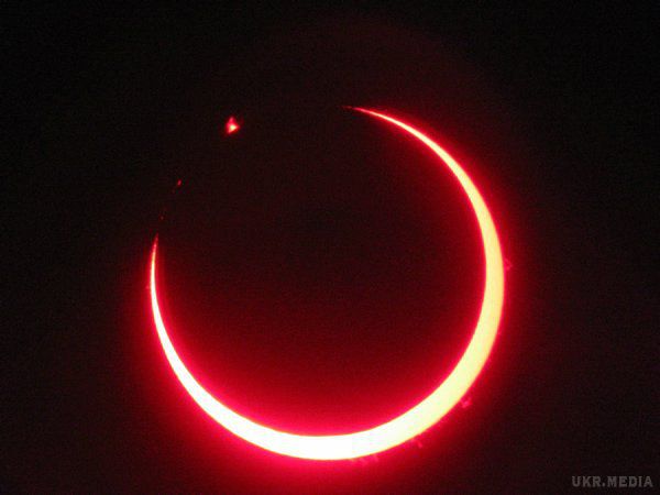 У вересні нас чекають два затемнення світил. Завтра буде сонячне затемнення а за два тижні - повне місячне