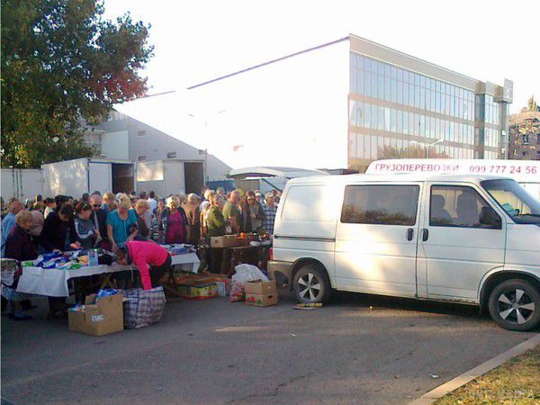 Огляд цін на ярмарку присвяченому Дню міста Луганська (фото). На честь 220-ї річниці міста Луганська, влади «ЛНР» провели святковий ярмарок. 