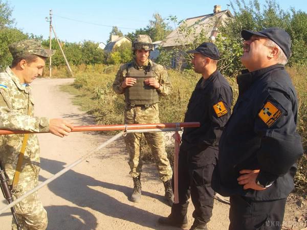 Карта АТО станом на 17 вересня. Ситуація на сході країни (карта АТО) станом на 12:00 17 вересня 2015 року за даними РНБО України.