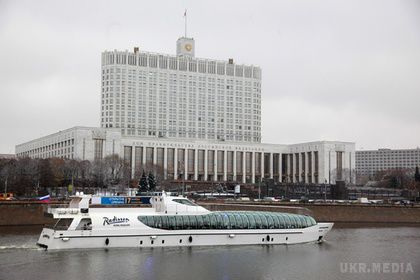 Росія зажадала від України повернення боргу повністю і в строк. Росія чекає на погашення держборгу українською стороною повністю і в строк. 