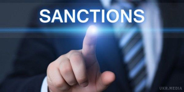 ЄС і США вирішили долю санкцій щодо Росії на 2016 рік. ЄС і США збираються у 2016 році зберегти санкції проти Росії, оскільки залишається все менше надій на імплементацію мирної угоди щодо України до кінця 2015 року.