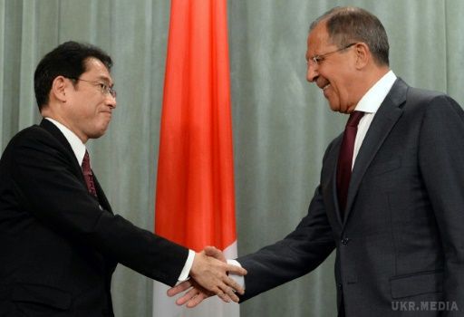 Відбулися переговори глав МЗС Росії і Японії. Переговори свідчать про відновлення діалогу між двома країнами про укладення мирного договору.