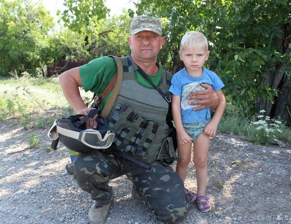 Карта АТО станом на 22 вересня. Ситуація на сході країни (карта АТО) станом на 12:00 22 вересня 2015 року за даними РНБО України.