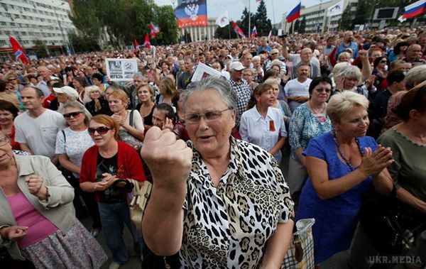 Пенсіонери ЛНР повинні пройти перереєстрацію у «пенсійному фонді». Пенсіонери «республіки» повинні подати заяву в пенсійний фонд «ЛНР» для занесення їх в єдиний пенсійний реєстр, щоб надалі отримувати належні виплати. 