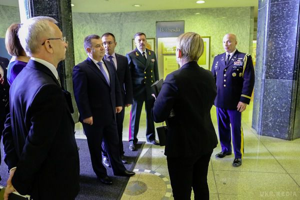 Карта АТО станом на 25 вересня. Ситуація на сході країни (карта АТО) станом на 12:00 25 вересня 2015 року за даними РНБО України.