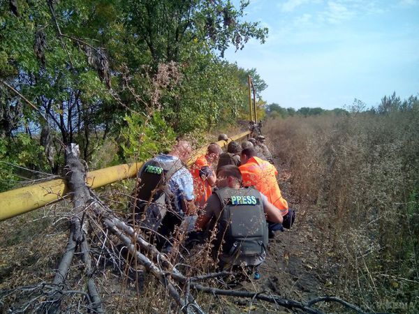 Карта АТО станом на 25 вересня. Ситуація на сході країни (карта АТО) станом на 12:00 25 вересня 2015 року за даними РНБО України.
