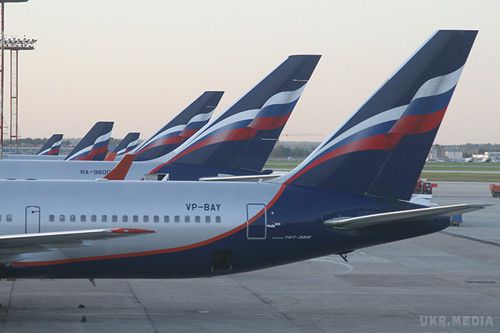  З 25 жовтня російські авіакомпанії не зможуть літати в Україну . Російські авіакомпанії, які потрапили під санкції згідно з рішенням РНБО, не зможуть літати в Україну з 25 жовтня 2015 року.