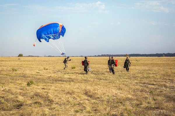 Карта АТО станом на 26 вересня. Ситуація на сході країни (карта АТО) станом на 12:00 26 вересня 2015 року за даними РНБО України.