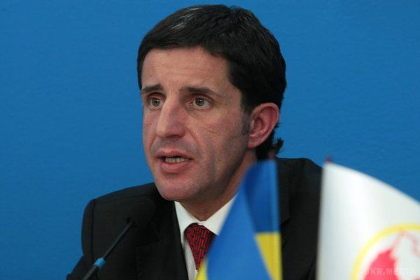  Теракт під будівлею Одеського управління СБУ - "прямий наказ Путіна" - Шкіряк. Радник міністра МВС України Зорян Шкіряк заявляє, закладений вибуховий пристрій під будівля управління СБУ є «прямим наказом Путіна». Про це Шкіряк написав на своїй сторінці в Facebook.