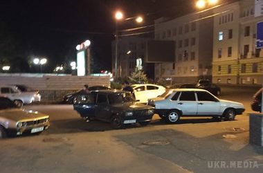 У центрі Харкова сталася перестрілка – соцмережі (фото). До місця події за викликом прибуло одразу кілька підрозділів МВС