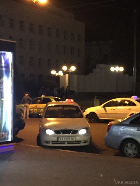 У центрі Харкова сталася перестрілка – соцмережі (фото). До місця події за викликом прибуло одразу кілька підрозділів МВС