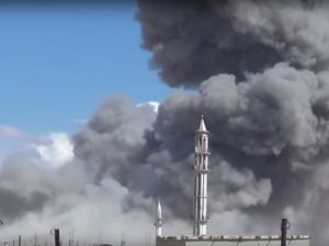 Шокуючі кадри: Опубліковані перші кадри сирійської провінції після ударів РФ (відео 18+). Загинуло кілька десятків людей, у тому числі діти.
