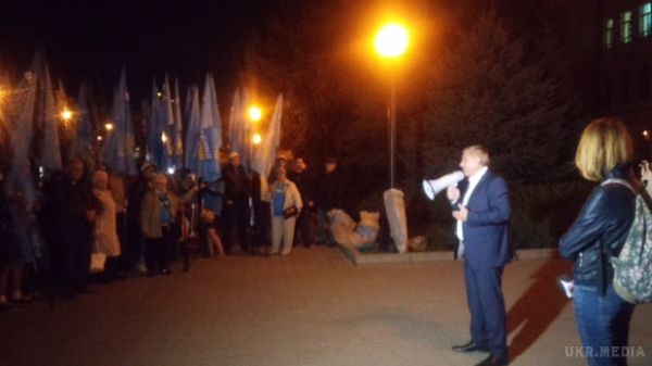 У Дніпропетровську кандидатам від партії "Відродження" відмовляють у реєстрації. Кандидатам партії «Відродження» дніпропетровської міської ради було відмовлено в реєстрації.