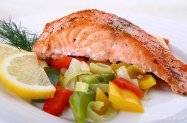 Риба допомагає жінкам зберегти слух – дослідження. Дослідження тривало 18 років