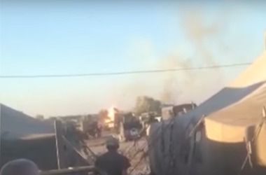 Військові розповіли подробиці вибуху танка під Дніпропетровськом. В результаті вибуху танка на Новомосковському полігоні у Дніпропетровській області госпіталізовано троє військовослужбовців .