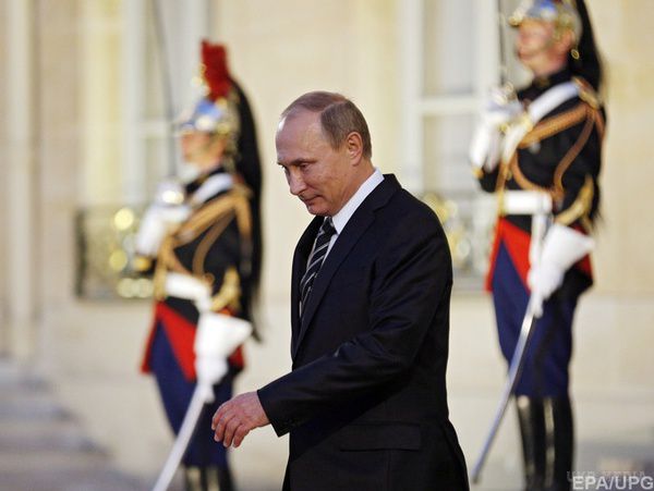 Сепаратисти відступили. Але чи гарантують "паризькі гарантії" припинення війни?. На зустрічі в Парижі Володимир Путін пообіцяв вплинути на рішення сепаратистів. 