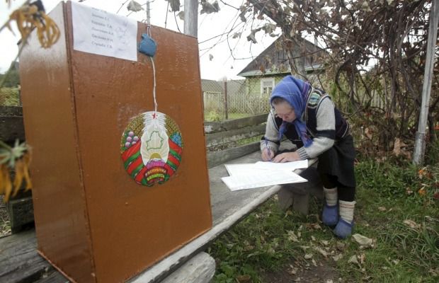  Понад 80% білорусів проголосували за Лукашенка – екзит-пол (фото). Проголосувати могли близько 7 мільйонів виборців.
