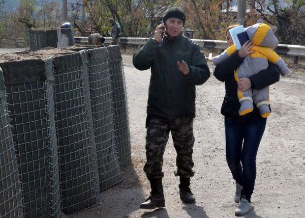 Карта АТО станом на 12 жовтня. Ситуація на сході країни (карта АТО) станом на 12:00 12 жовтня 2015 року за даними РНБО України.