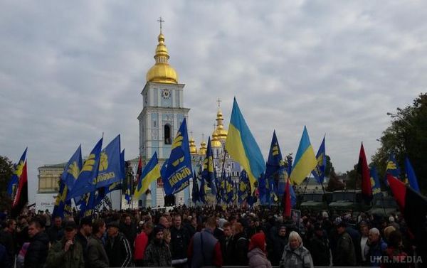 У Києві проходить Марш героїв (трансляція). Його організатори – українські праві сили