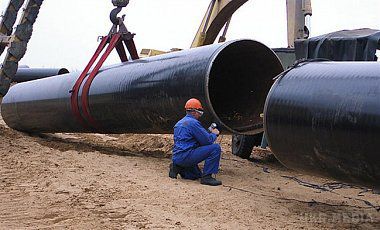 Анексований Крим планує протягнути газопровід від Росії. Проектні роботи по газопроводу потужністю до 4 млрд кубометрів будуть завершені в січні 2016 року