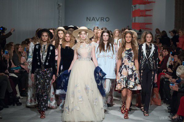 Принцеси і дракони ожили у новій колекції Ольги Навроцької.  Ольга Навроцька влаштувала справжній маленький хаос на модному подіумі 37-го Ukrainian Fashion Week.