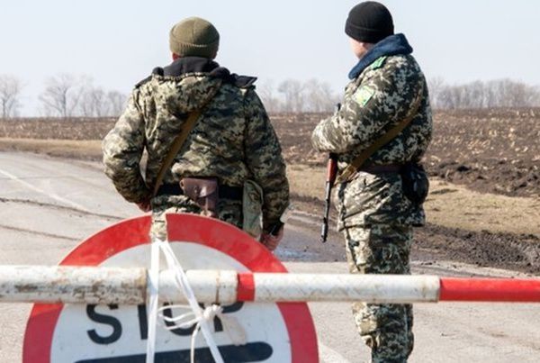 Холод по обидві сторони блокпостів. Про те, що майбутня зима буде суворою, жителі Донбасу почали говорити ще з літа. 