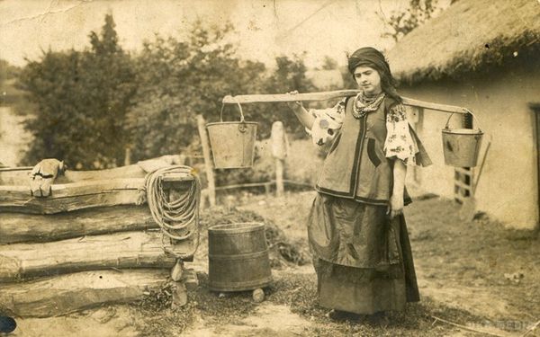 Красива нація: як виглядали українки 100 років тому (Фото). "Село, як писанка", - писав Кобзар. А основною прикрасою українського села були його жительки. 