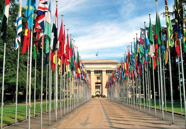 День Організації Об'єднаних Націй. 31 жовтня 1947 року Генеральна Асамблея Організації Об'єднаних Націй (ООН) в резолюції № 168 проголосила 24 жовтня , річницю прийняття Статуту ООН, Днем Організації Об'єднаних Націй.