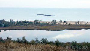 В Азовському морі відбулося виверження вулкану (фото). Внаслідок виверження грязьового вулкана поблизу станиці Голубицької Краснодарського краю Росії в Азовському морі утворився острів. 