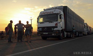 На Херсонщині відбудеться альтернативна блокаду Криму акція. В штабі акції з блокади Криму стверджують, що в середу вранці біля пропускного пункту "Чонгар" пройде акція протесту проти блокади півострова.