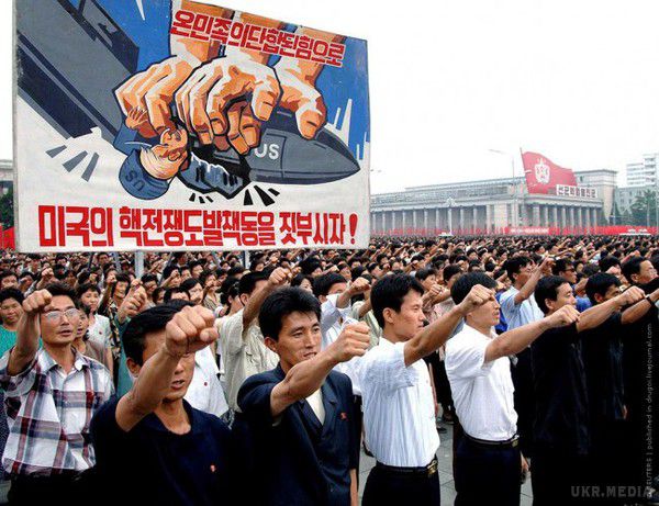 Північна Корея продає громадян у трудове рабство за кордоном, - ООН. На відправку робітників влада КНДР щорічно заробляють більше 1 млрд доларів