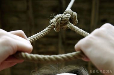 Подробиці моторошної загибелі дівчинки на Донбасі: дитина грала сама із собою в "задушення". Трагедія сталася в Слов'янському районі
