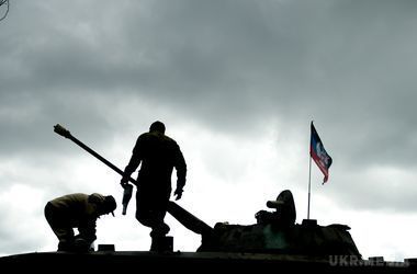 Найрезонансніші події дня в Донбасі: розстріл іномарки військовими і обіцянка Захарченка взяти Маріуполь (відео). Обстановка загострилася