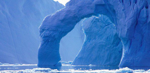 У Гренландії відколовся льодовик, здатний підвищити рівень океану на півметра. Якщо весь лід Гренландії розтане, то рівень світового океану підніметься на 6 метрів