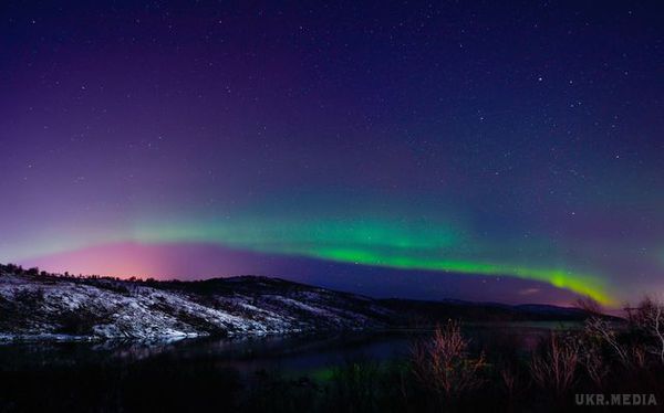 Приголомшливі фотографії північного сяйва в Норвегії (фото). Зараз у країні – справжнє світлове шоу природи.