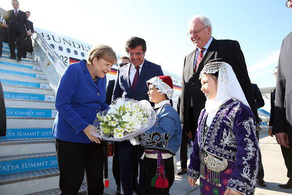 Меркель закликала розширити можливості легальної міграції в ЄС. Канцлер Німеччини Ангела Меркель закликала забезпечити більше можливостей для легальної міграції в Євросоюз.