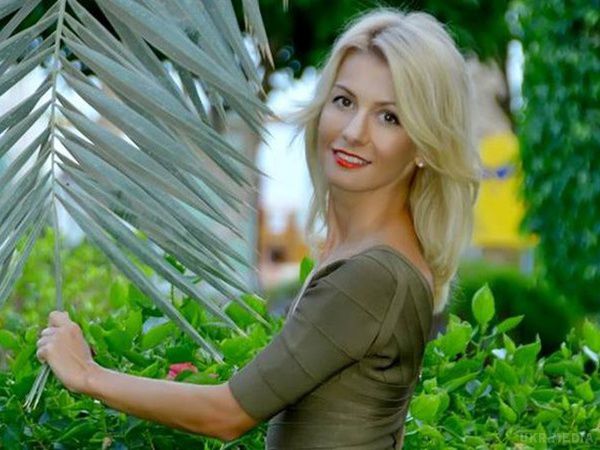 У Києві вбили стиліста Катерину Положай. Вранці 19 листопада знайшли вбитою київського стиліста Катерину Положай.