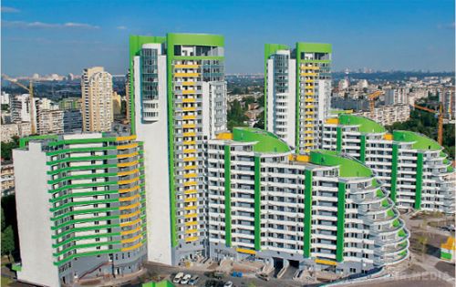  В Україні впав ринок нерухомості: де можна купити найдешевше житло. Житло в Києві подешевшало на 40% порівняно з минулим роком, в інших містах України також помітно впали ціни на нерухомість.