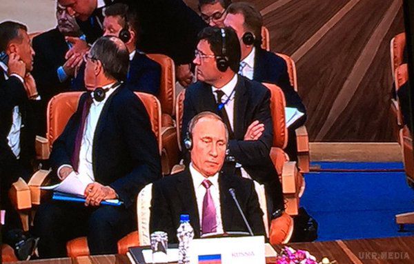 Путіна зганьбили під час газового форуму в Ірані. Російська делегація на газовому форумі в Ірані потрапила в курйозну ситуацію. 
