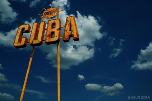 Американські мандрівники вперше зможуть розраховуватися платіжними картами в магазинах Куби. Куба запроваджує ще одну "американську новацію"