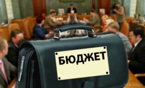 Депутати йдуть до Яценюка з вимогою терміново подати бюджет на 2016 рік. Уряд Арсенія Яценюка затримує подання до Верховної Ради проекту бюджету на 2016 рік.
