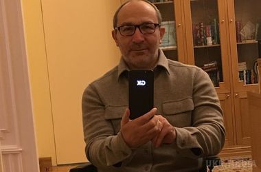 Геннадій Кернес похвалився іменним iPhone 6. Мер Харкова Геннадій Кернес виклав в Instagram фото, на якому демонструє новий телефон iPhone 6.