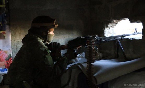  Сталося зіткнення сил АТО з бойовиками на донецькому напрямку (ВІДЕО). Протягом дня 26 листопада в зоні проведення АТО проросійські бойовики зосередили вогонь виключно на донецькому напрямку, повідомив спікер АТО Леонід Матюхін.