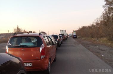 У "ДНР" чекають, коли Україна їх звільнить (фото). На цьому тижні виповнюється місяць з того дня, як бойовики відновили обстріл українських позицій. За даними військового керівництва, провокації здійснюються на Донецькому та Артемівському напрямках (в районі Горлівки).