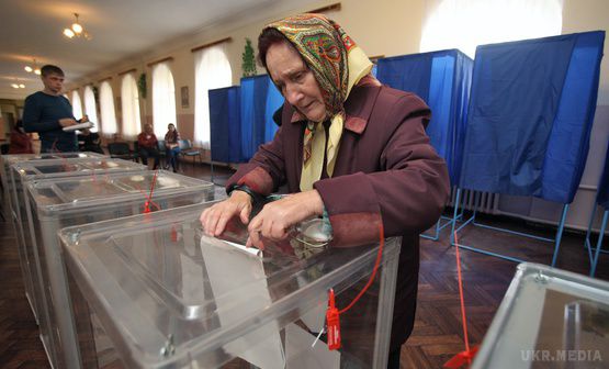 Вибори в Придністров'ї завершилися нічим. В понеділок, 30 листопада, ЦВК невизнаної «ПМР» повідомив остаточні результати виборів в «Верховный Совет». Оскільки в «ПМР» існує мажоритарна система голосування, при якій партій на виборах формально немає, а всі кандидати балотуються як незалежні, швидка оцінка результатів у будь-якому разі досить суб'єктивна.