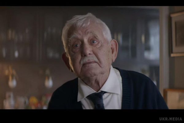 Мережа німецьких супермаркетів EDEKA опублікувала передріздвяний ролик, в якому розповідається історія про одного дідуся. Різдвяний ролик про дідуся став хітом мережі.
