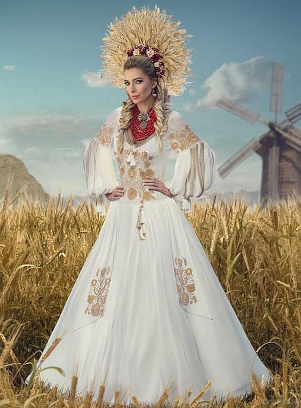 Міс Україна-Всесвіт 2015 приголомшила костюмом (фото). Костюм складається з двох частин.