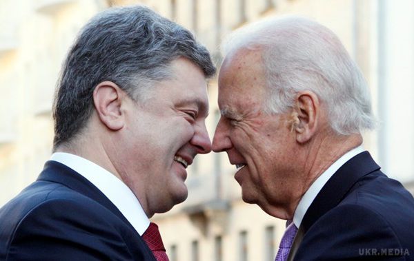 Байден:  з Порошенком говорю частіше, ніж з дружиною (відео). Джо Байден поставив президента України в один ряд зі своєю дружиною.