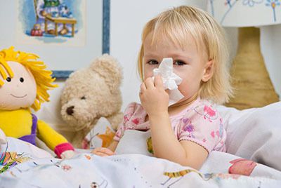 Основні правила лікування вірусного нежитю у дитини. З початком міжсезоння, з приходом холодів і перепадами температури діти стали все частіше хворіти.