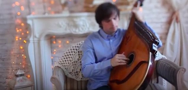 Українська версія "Jingle Bells" на бандурі. Відео. Пісня написана Джеймсом Лордом П'ятому єрпонтом.